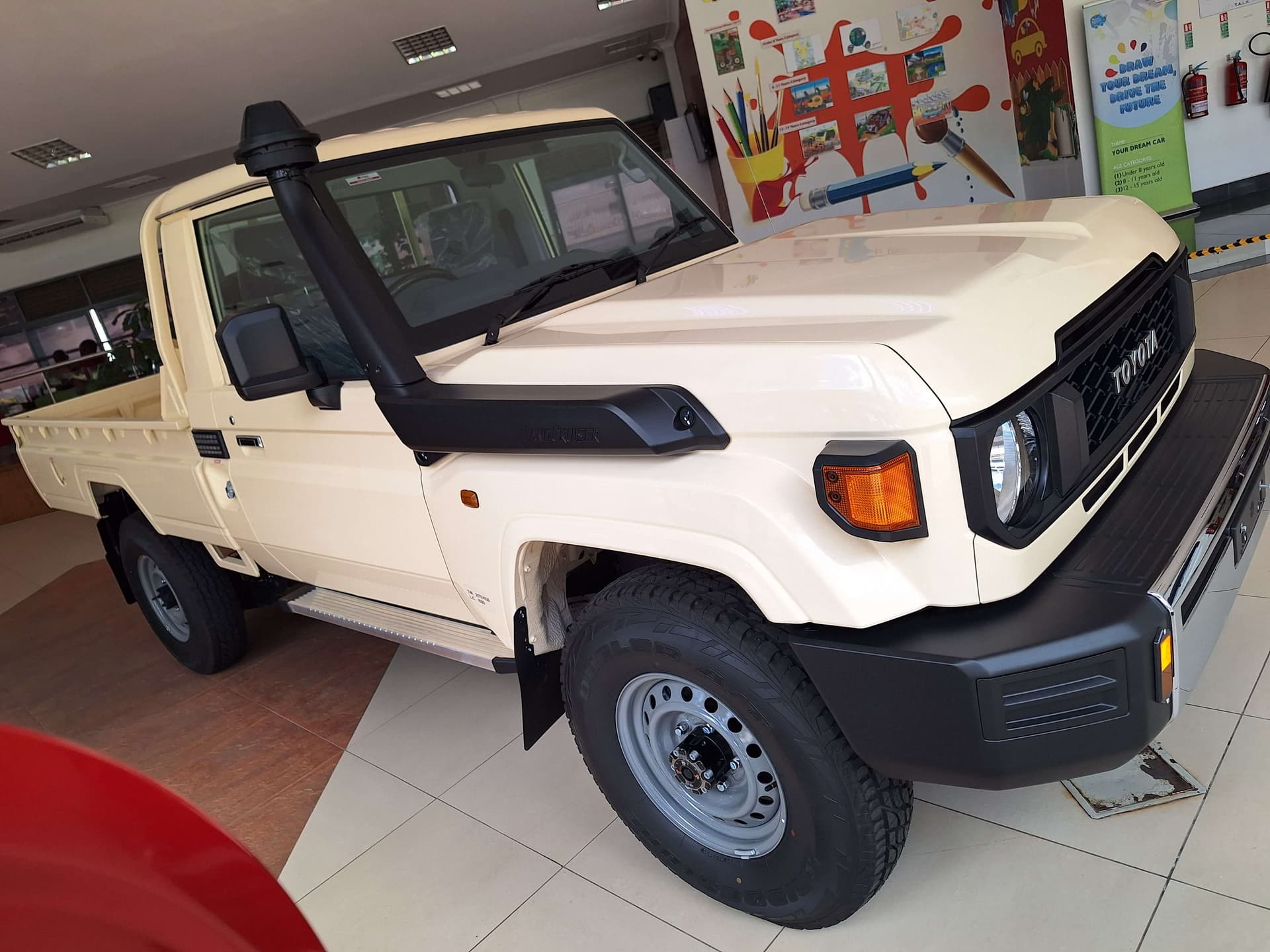 toyota-landcruiser-v8-single-cabin-pick-up-gladys-munyori
